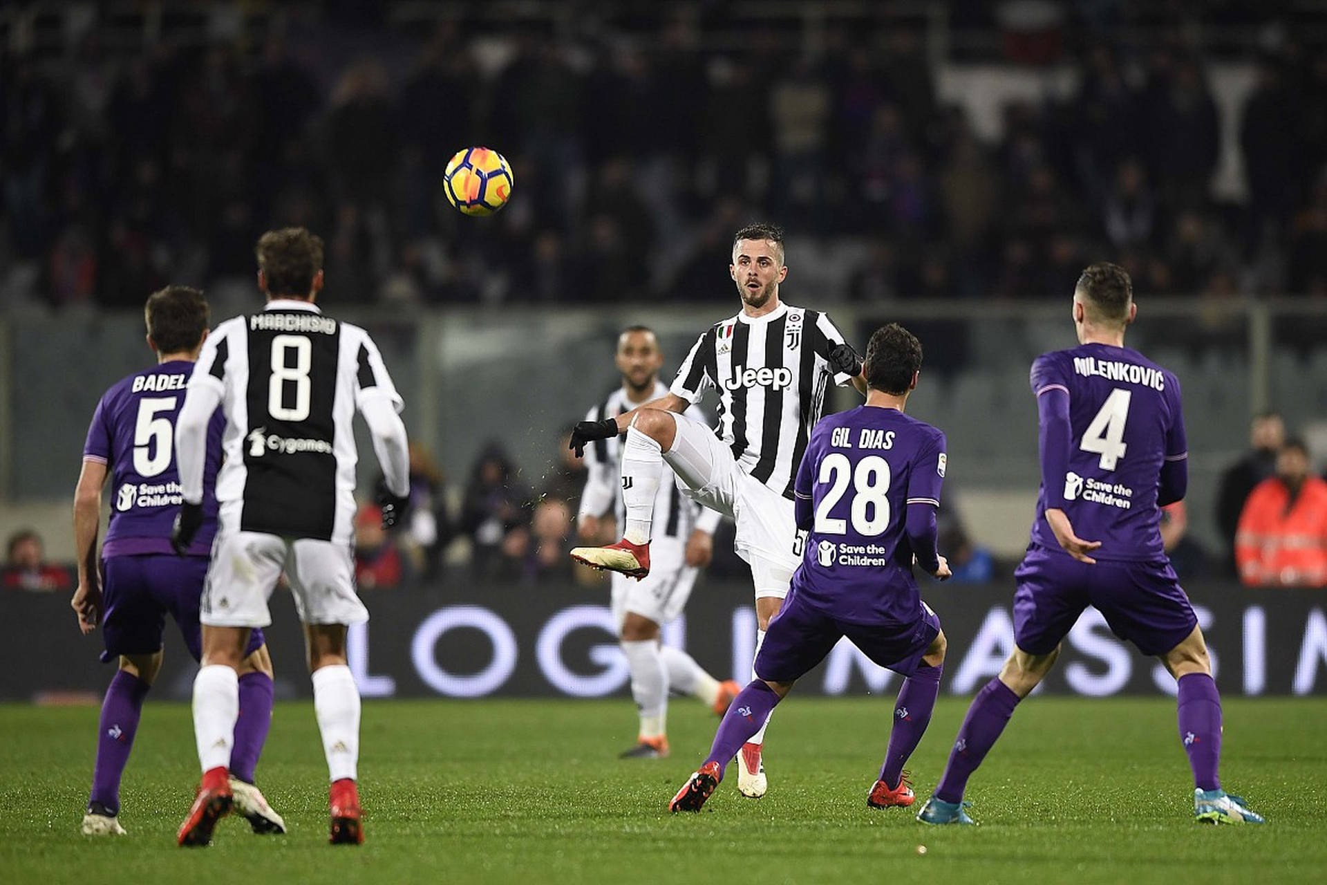 纽卡斯尔联签穆里尼奥了吗是真的吗